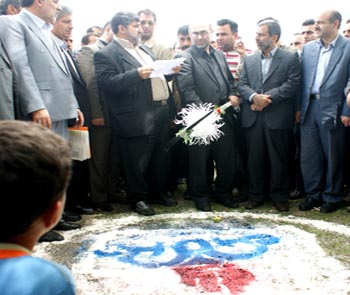 مراسم كلنگ زني (آغاز بكار ) پروژه گازرساني به دهستان تنيان شهرستان صومعه سرا