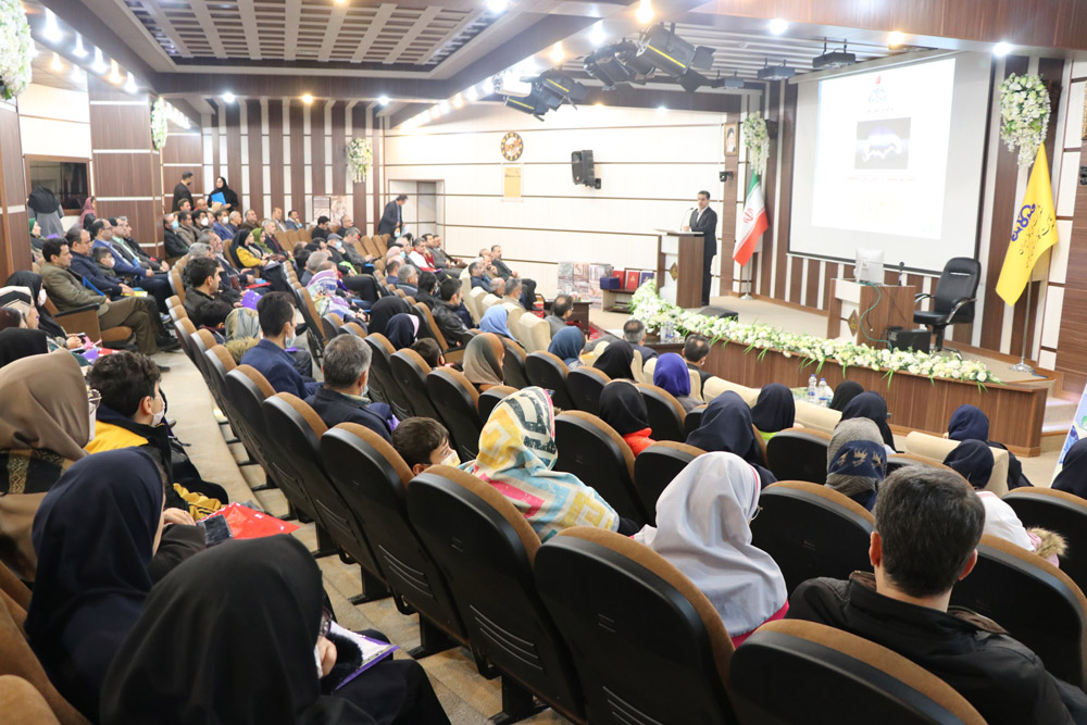 معاون اقتصادی استانداری گیلان: فرهنگ درست مصرف کردن را باید به دانش آموزان آموزش دهیم