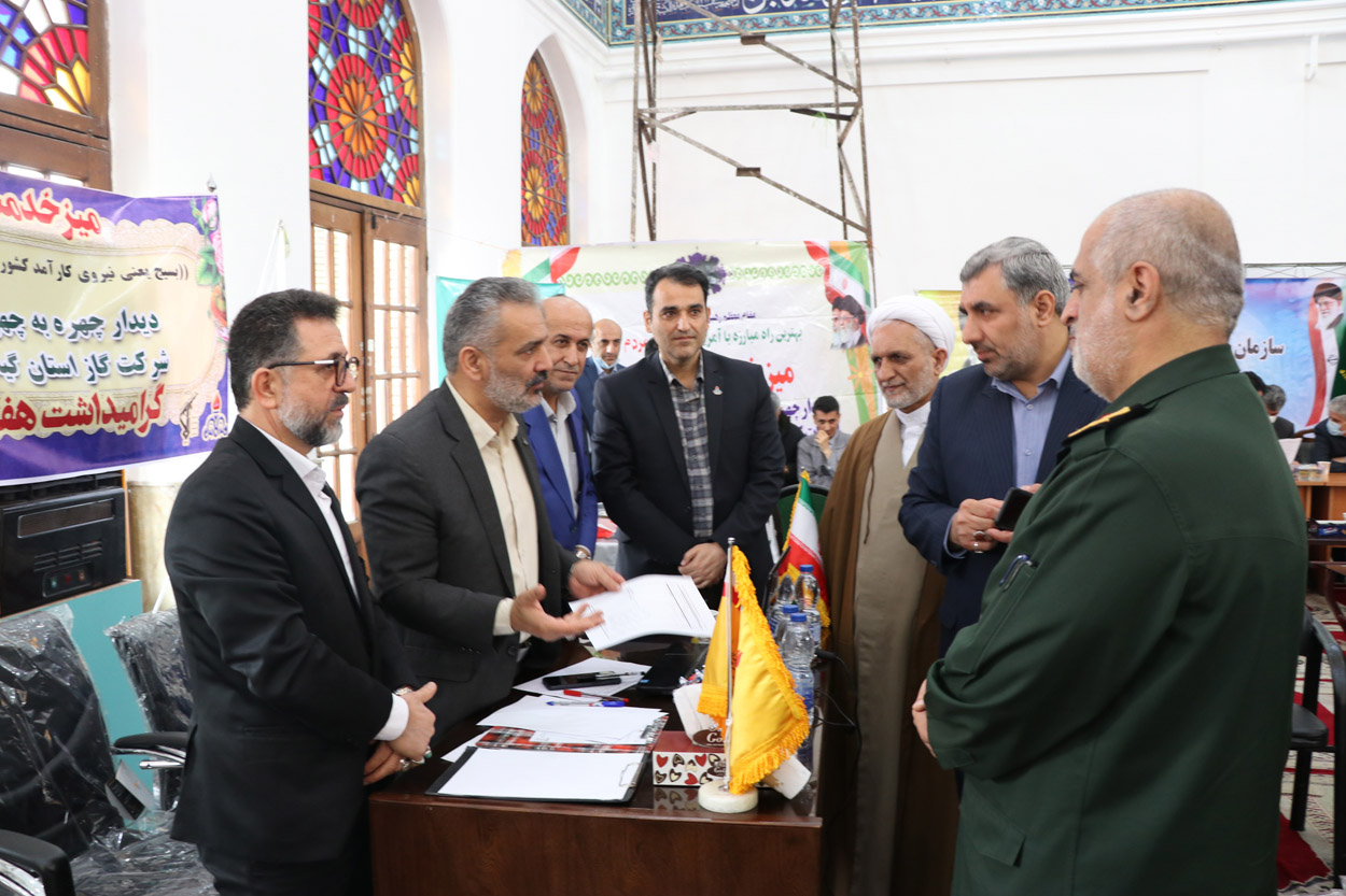 میز خدمت جهادی  شرکت گاز استان گیلان برگزار شد