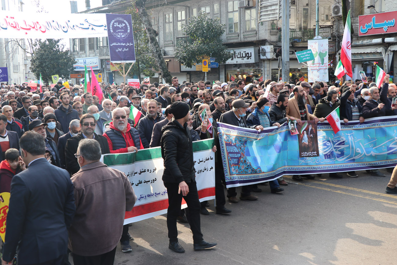 گزارش تصویری: حضور مدیرعامل و کارکنان شرکت گاز گیلان در راهپیمایی 22 بهمن