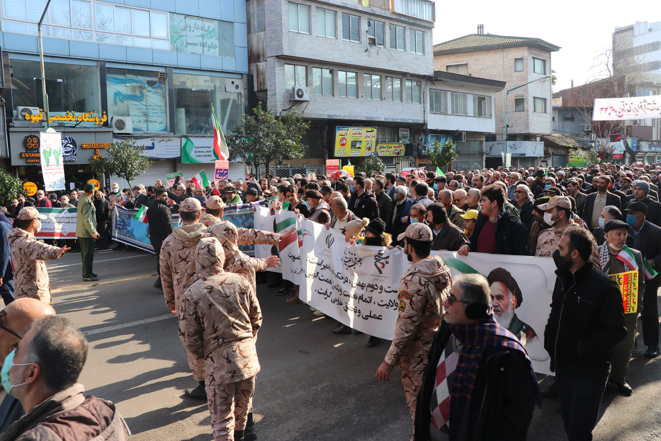گزارش تصویری: حضور مدیرعامل و کارکنان شرکت گاز گیلان در راهپیمایی 22 بهمن
