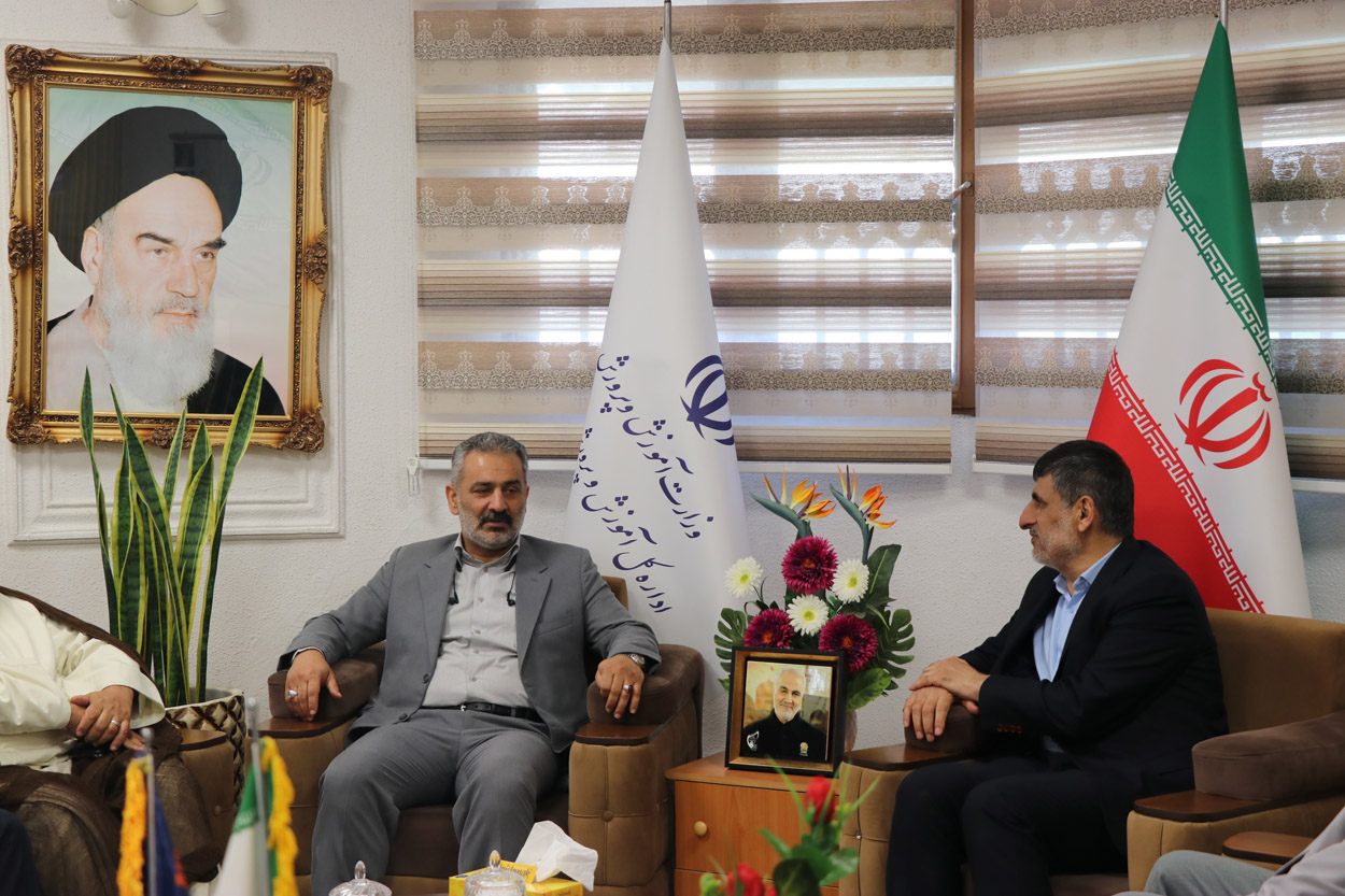 مدیرعامل شرکت گاز از مدیرکل آموزش و پرورش گیلان قدردانی کرد