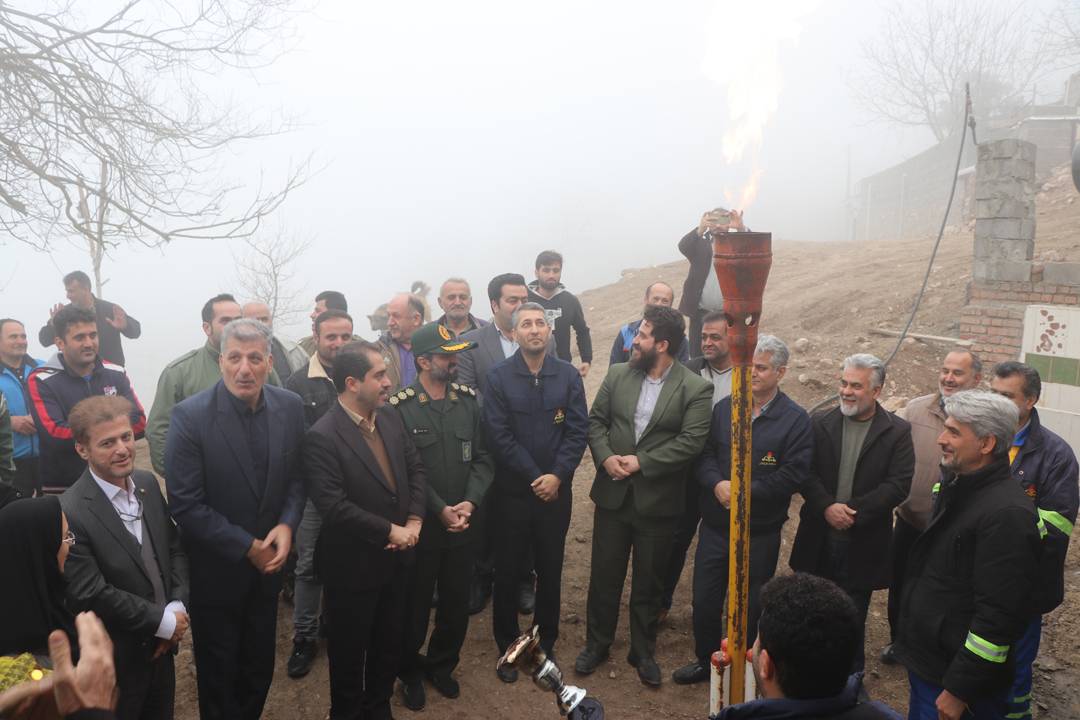 همزمان با دهه فجر ؛ گاز به روستاهای لایه و لاکه رودبار رسید