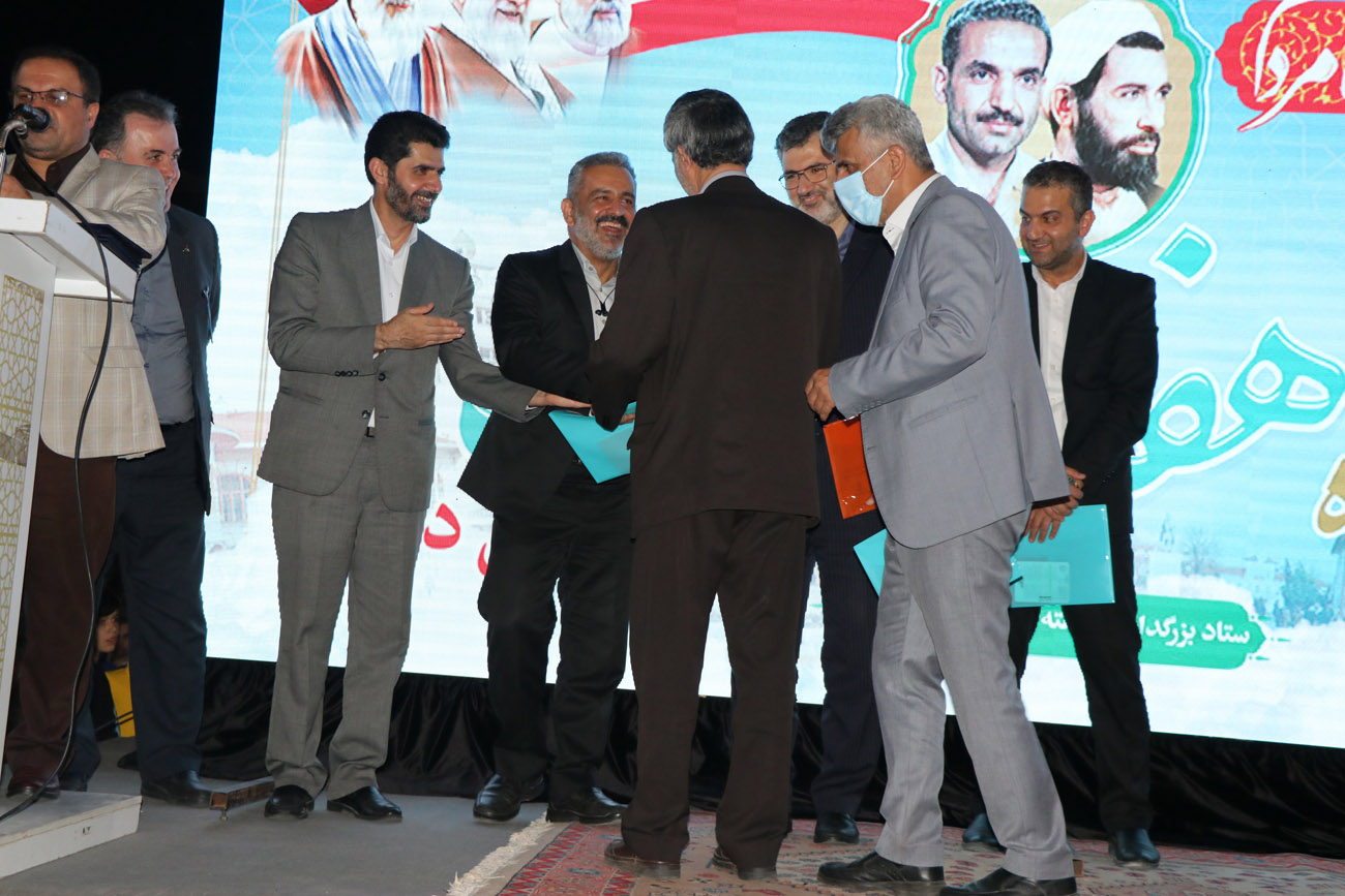 استانداری گیلان از شرکت گاز تجلیل کرد