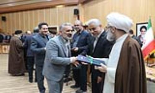 از شرکت گاز گیلان به عنوان دستگاه برتر در امر ترویج و توسعه فرهنگ نماز تقدیر شد