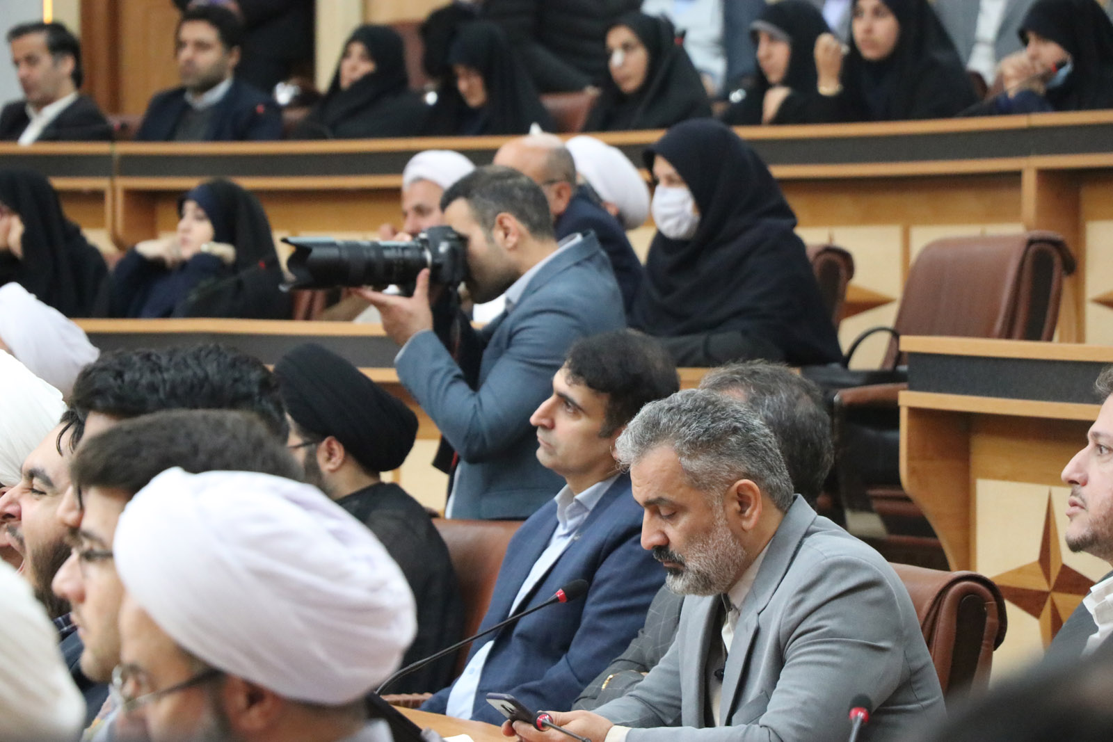 از شرکت گاز گیلان به عنوان دستگاه برتر در امر ترویج و توسعه فرهنگ نماز تقدیر شد