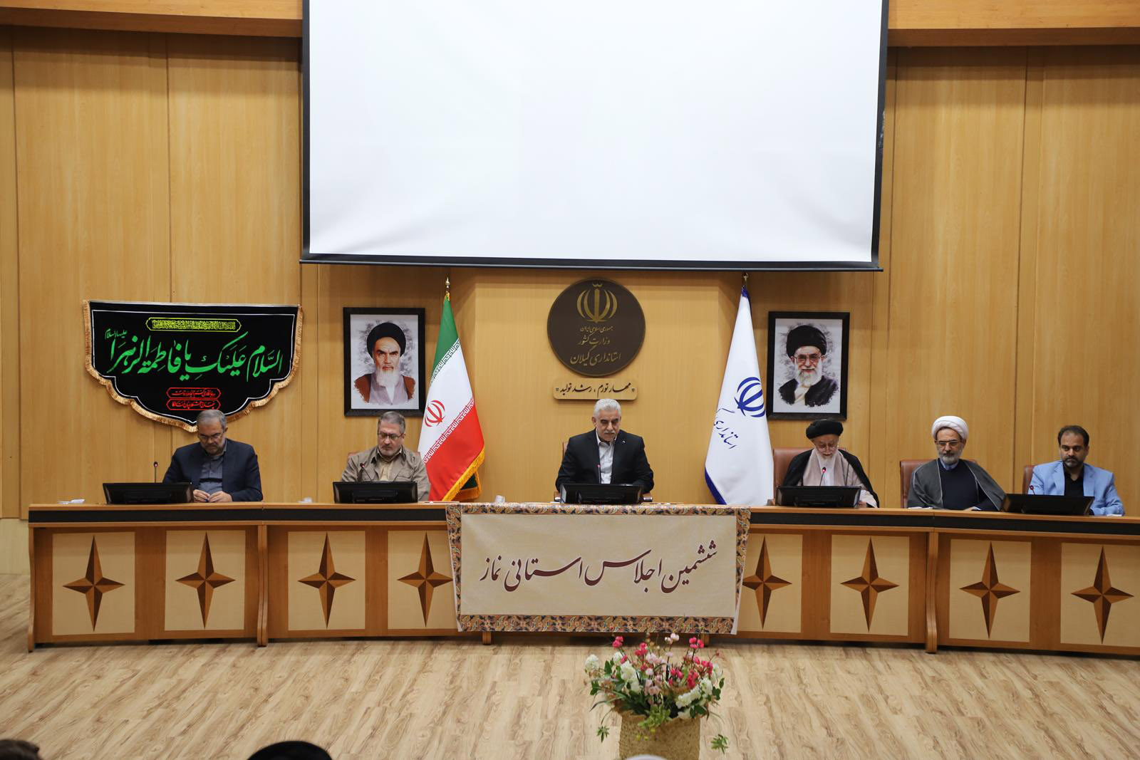 از شرکت گاز گیلان به عنوان دستگاه برتر در امر ترویج و توسعه فرهنگ نماز تقدیر شد