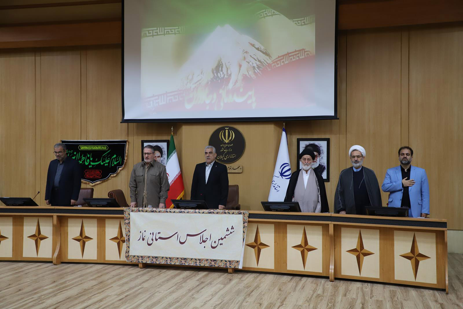 از شرکت گاز گیلان به عنوان دستگاه برتر در امر ترویج و توسعه فرهنگ نماز تقدیر شد