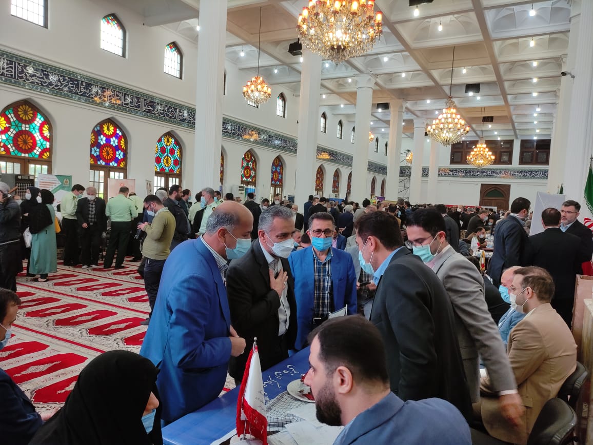  میز خدمت جهادی  شرکت گاز استان گیلان در مصلی امام خمینی (ره) رشت  برگزار شد
