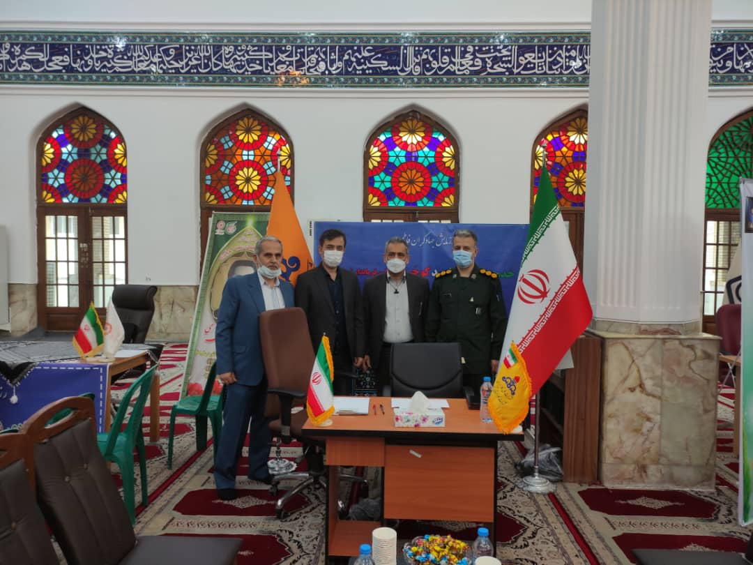  میز خدمت جهادی  شرکت گاز استان گیلان در مصلی امام خمینی (ره) رشت  برگزار شد