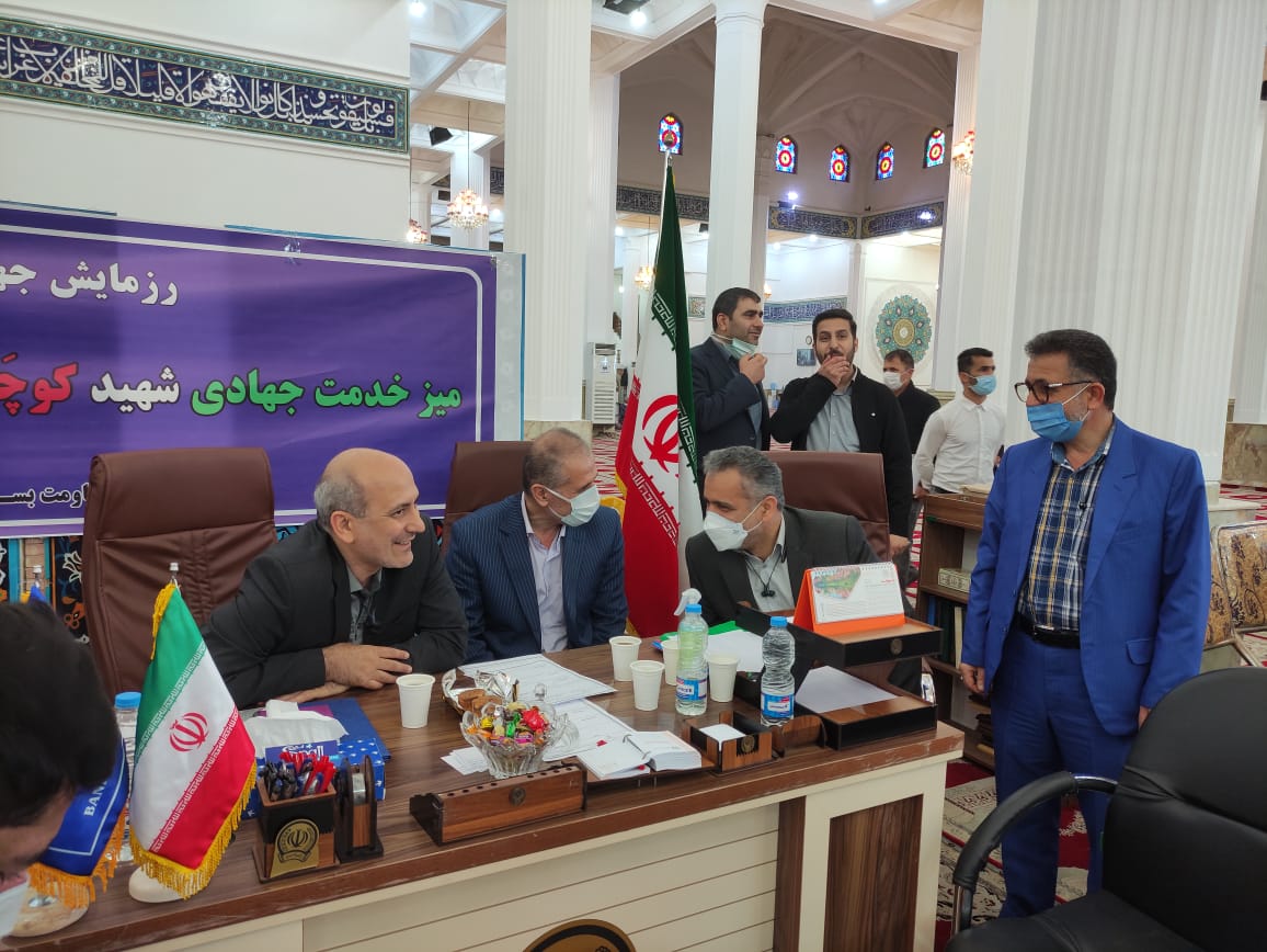  میز خدمت جهادی  شرکت گاز استان گیلان در مصلی امام خمینی (ره) رشت  برگزار شد