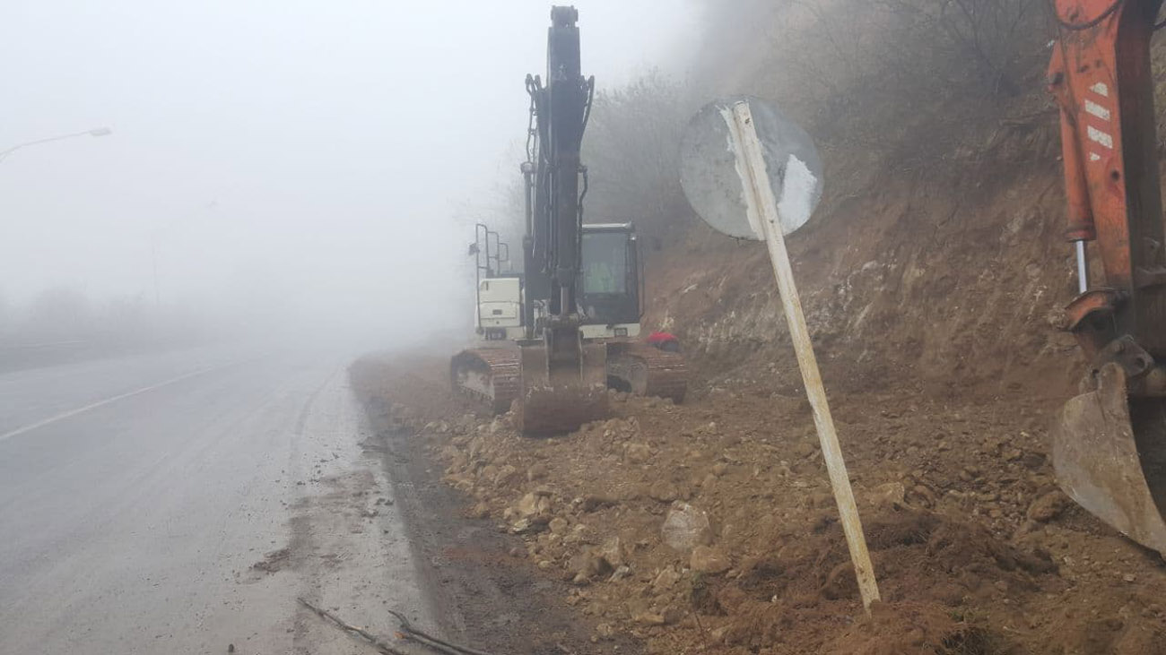 گزارش تصویری؛ تلاش کارکنان و پیمانکاران شرکت گاز گیلان برای گازرسانی به مناطق صعب العبور و کوهستانی استان