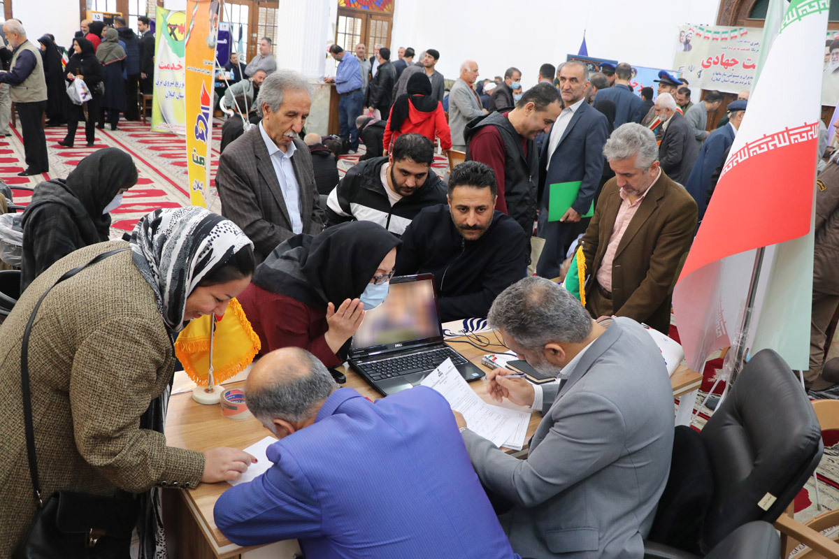 میز خدمت جهادی شرکت گاز استان گیلان در مصلی رشت برگزار شد