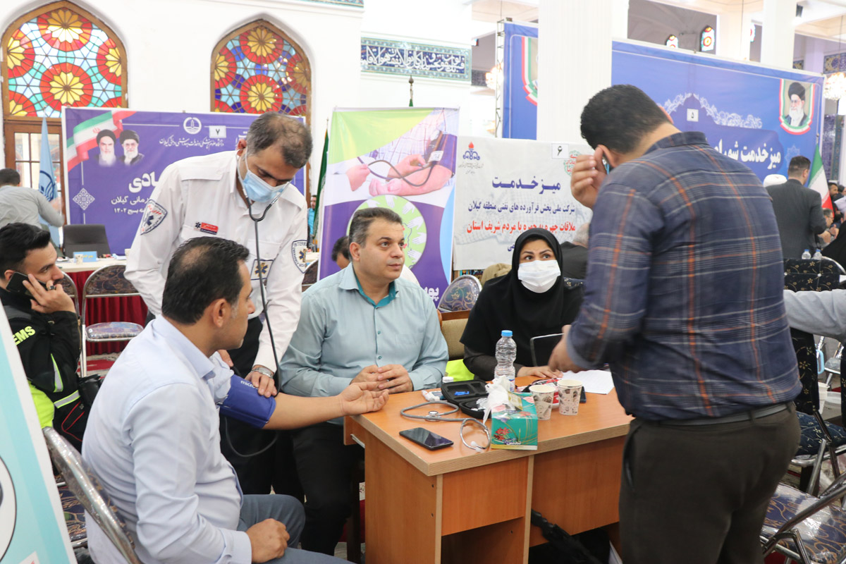 میز خدمت جهادی شرکت گاز استان گیلان در مصلی رشت برگزار شد