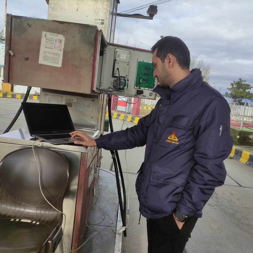 تلاش کارکنان واحد فناوری اطلاعات و ارتباطات گاز گیلان برای راه اندازی مجدد جایگاه های سوخت