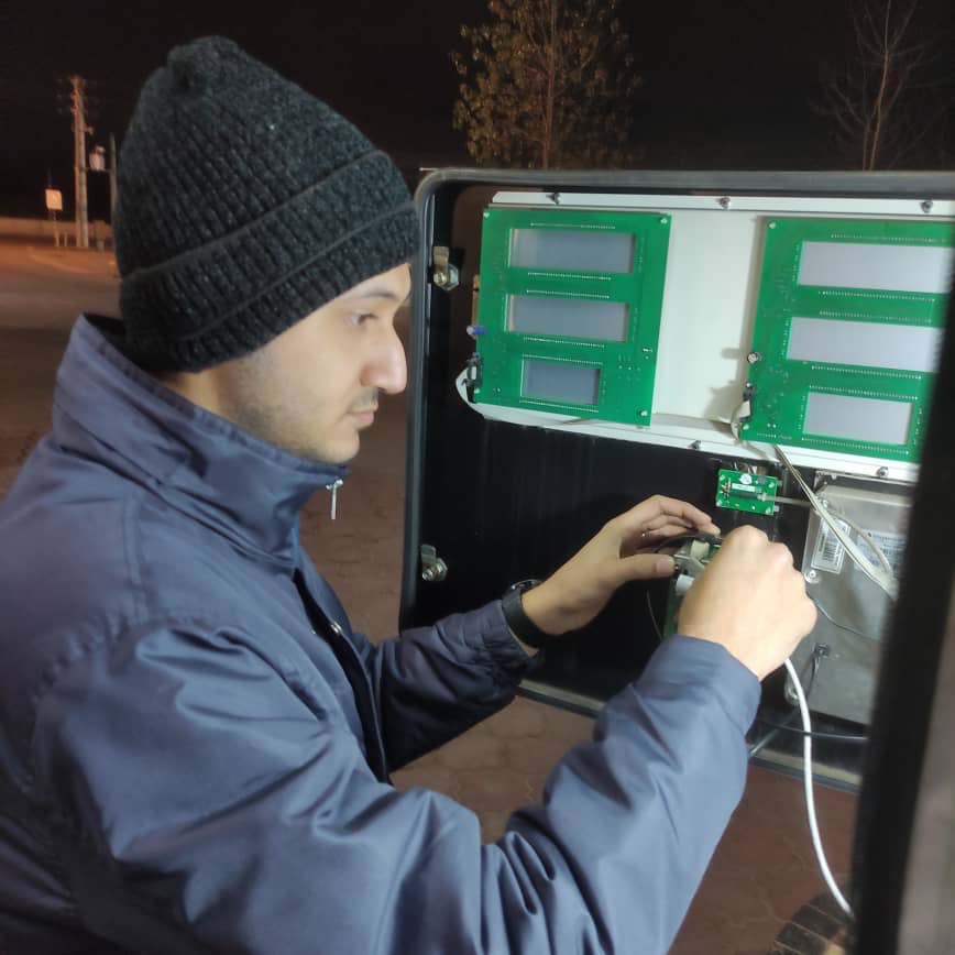 تلاش کارکنان واحد فناوری اطلاعات و ارتباطات گاز گیلان برای راه اندازی مجدد جایگاه های سوخت