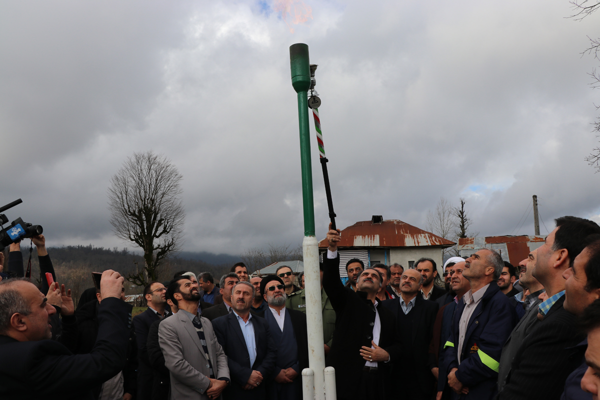 با برافروخته شدن مشعل گاز در روستای پنگاپشت؛ گازرسانی به بخش شاندرمن به اتمام رسید